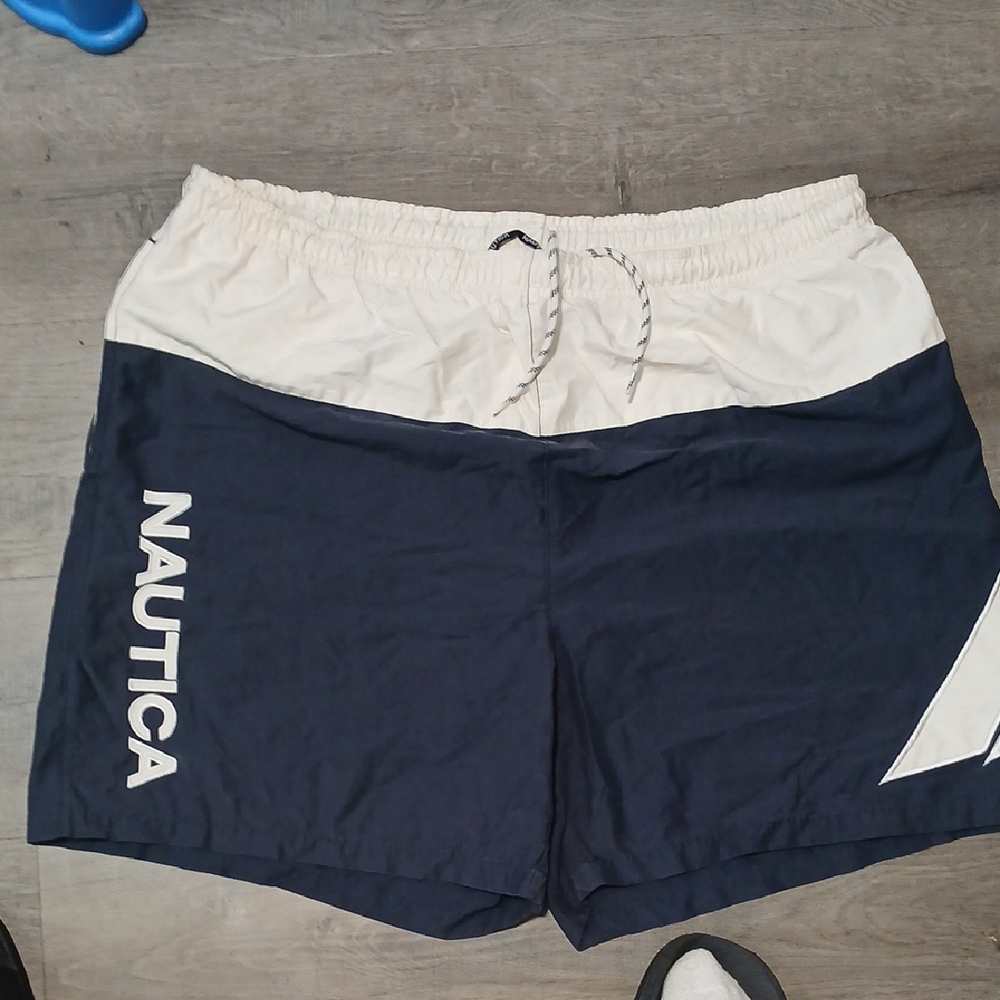 Nautica Women's Navy and White Shorts